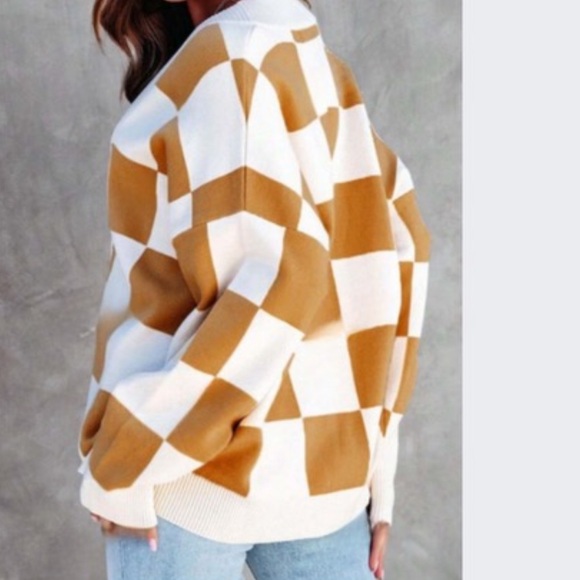 New button down long sleeve cardigan - Picture 2 of 3